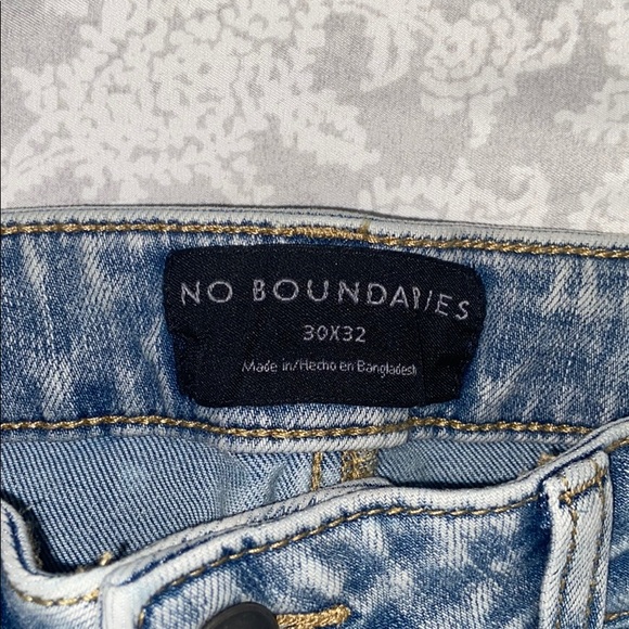 Jeans - Picture 3 of 3